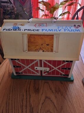 Fisher-Price Play Family Farm Vintage Toy Barn - Red, White, Green